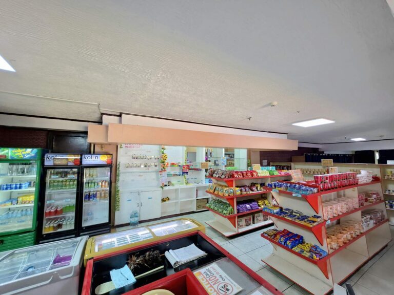 CPILS 宿霧語言學校 - 販賣部商品陳列