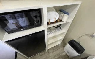 配備餐具