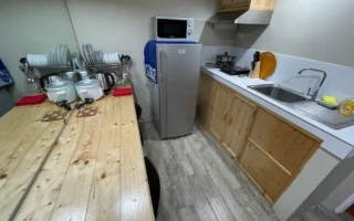 豪華雙人床：廚房