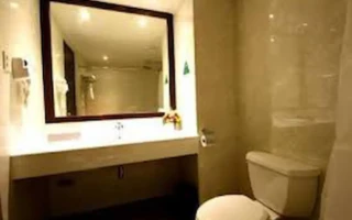 Manderin Plaza Hotel 　洗手間