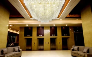 Manderin Plaza Hotel